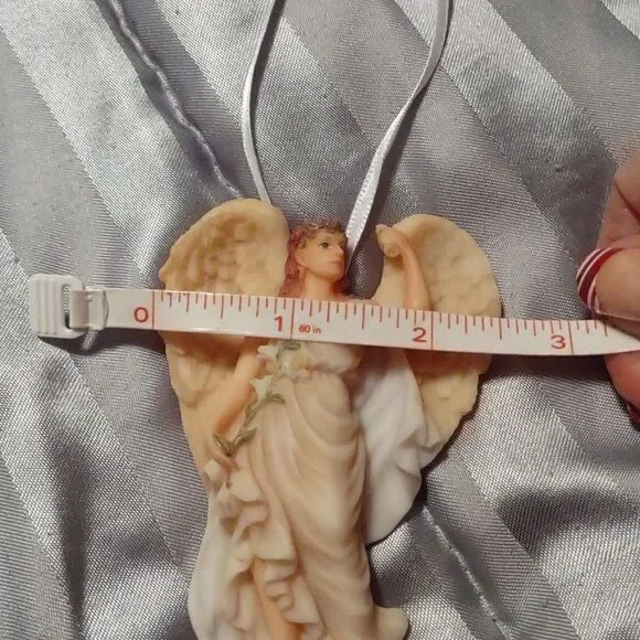 New Seraphim Classics angel hanging ornament beautiful detail 4 inches tall - Picture 3 of 7